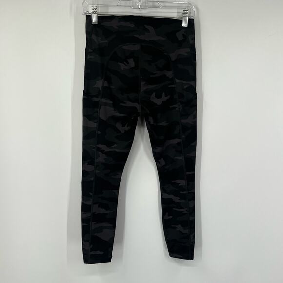 Athleta Ultimate 7/8 Tight Leggings in Camo High Rise - Picture 4 of 7
